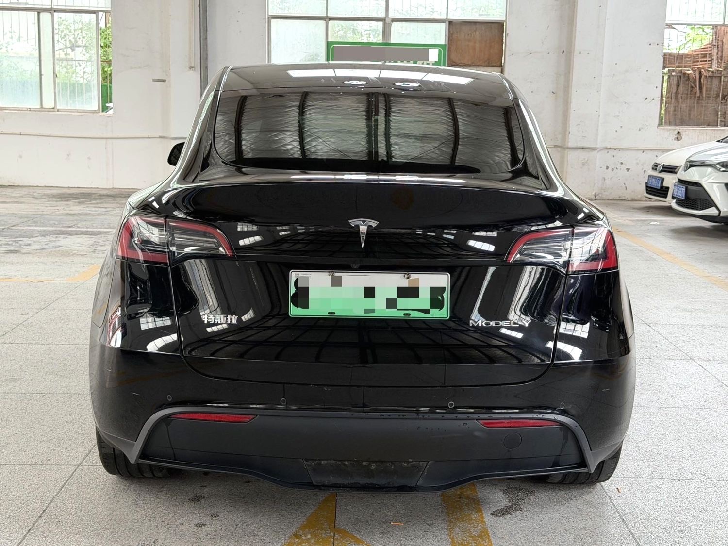Tesla Model Y 2022 #6 Tesla Model Y 2022 car image #6