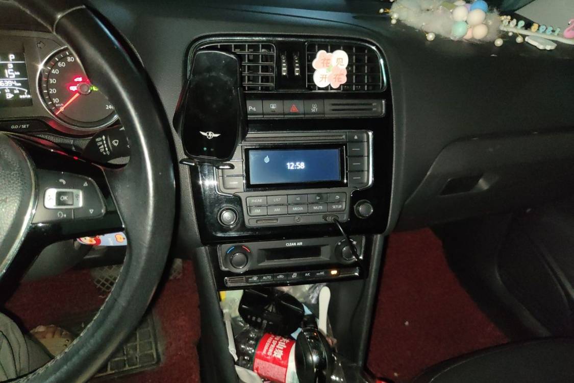 Volkswagen Polo 2016 #26 Volkswagen Polo 2016 car image #26