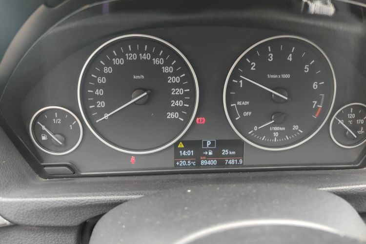 BMW 3 Series 2017 car image #12