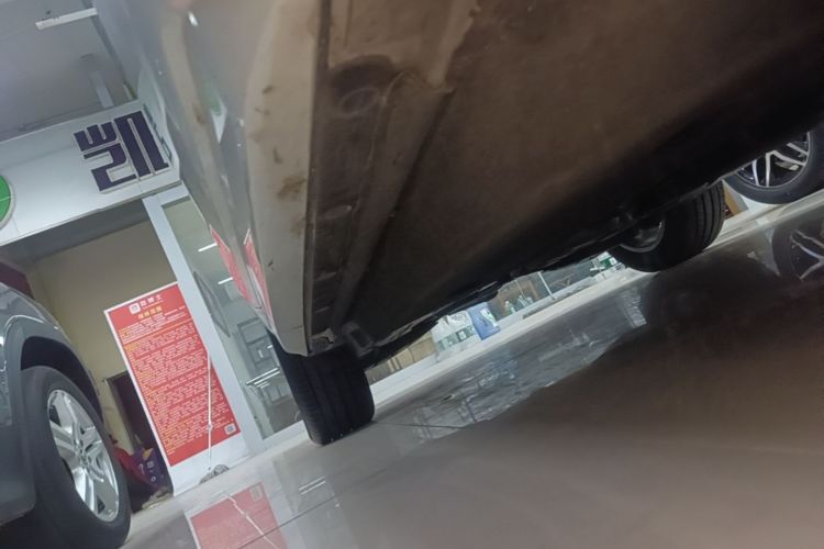 Audi Q3 2019 car image #26