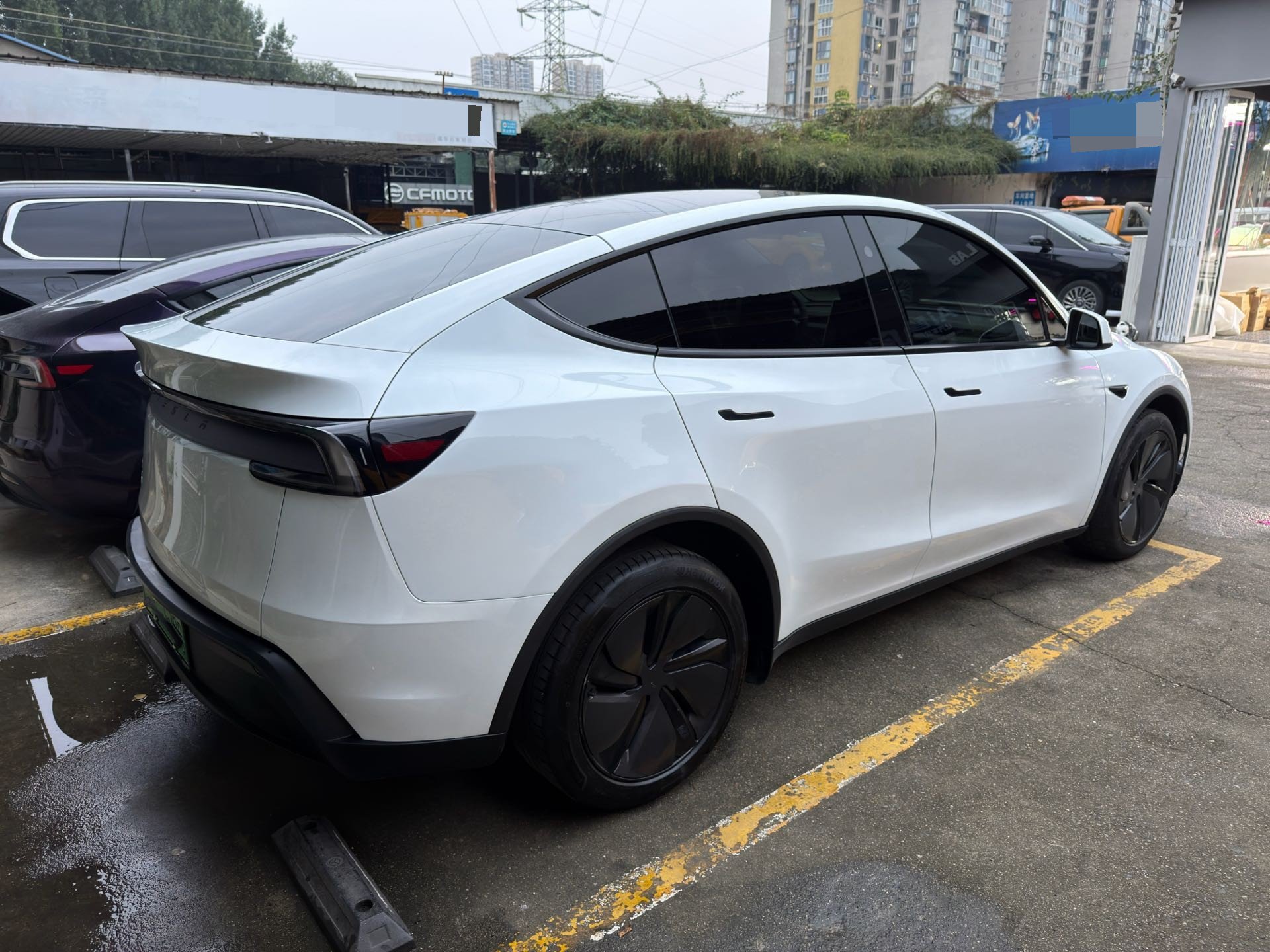 Tesla Model Y 2025 #6 Tesla Model Y 2025 imagen de coche #6