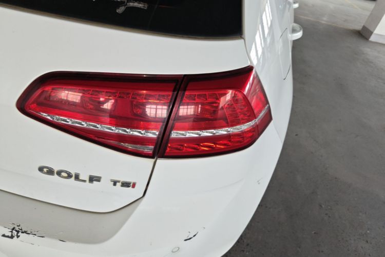 Volkswagen Golf 2014 car image #8