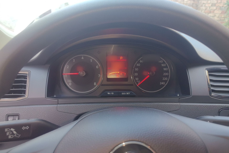 Volkswagen Santana 2018 car image #16