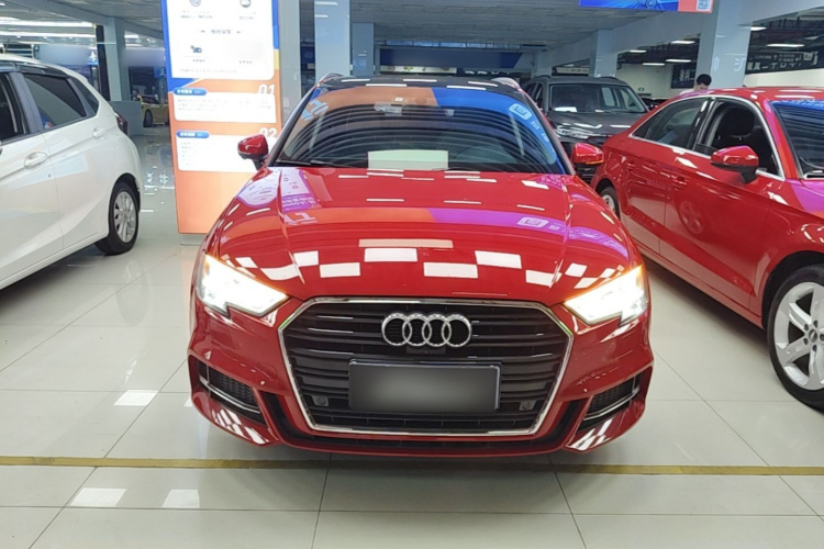 Audi A3 2019 immagine di auto #3