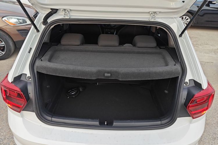 Volkswagen Polo 2023 car image #19