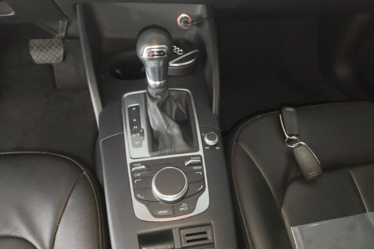 Audi A3 2016 immagine di auto #14