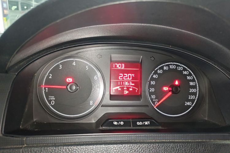 Volkswagen Santana 2018 car image #12