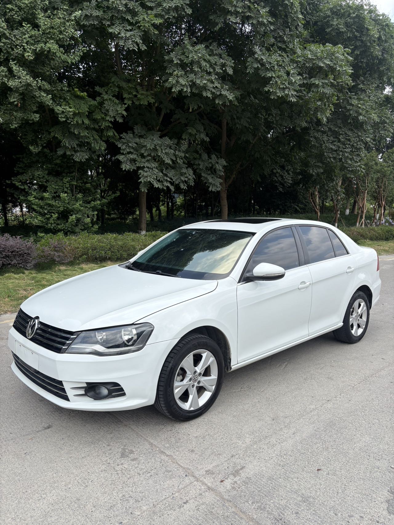 Volkswagen Bora 2015 Volkswagen Bora 2015 car image