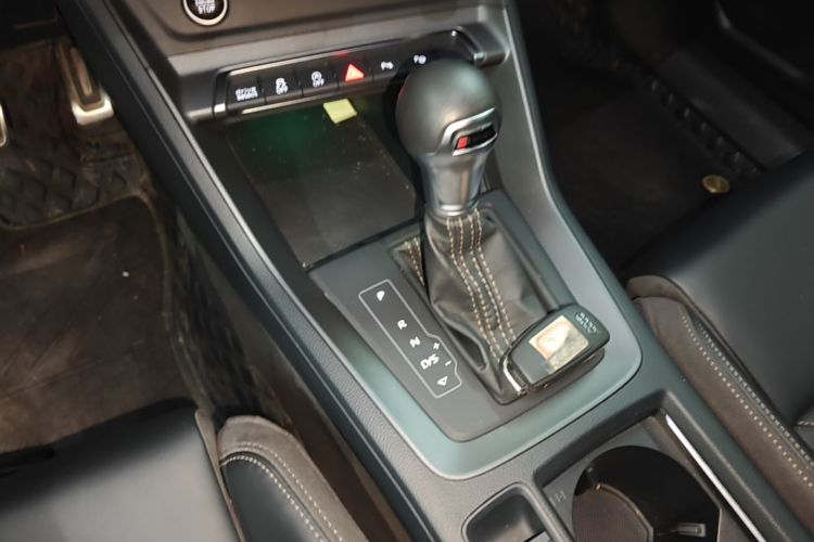 Audi Q3 2023 car image #14