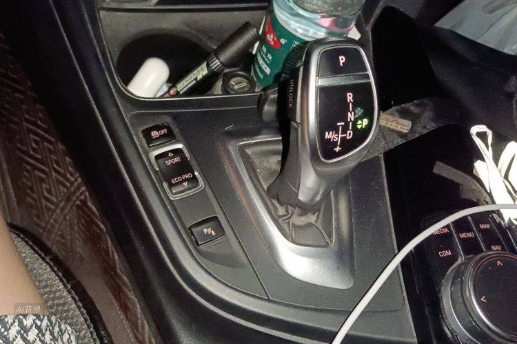 BMW 3 Series 2018 #16 BMW 3 Series 2018 car image #16