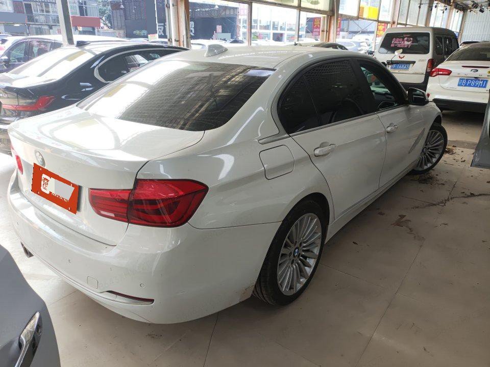 BMW 3 Series 2018 immagine di auto #7