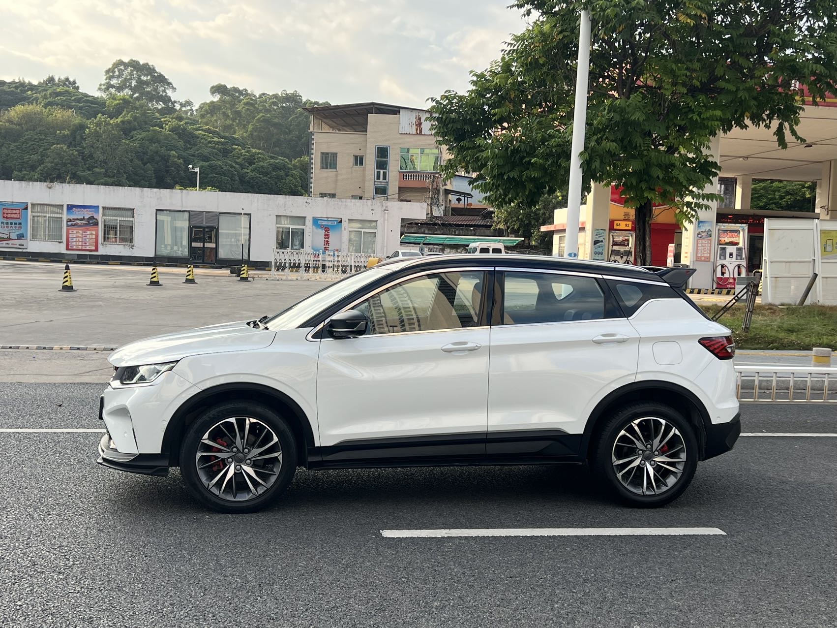 GEELY Coolray 2019 car image #5