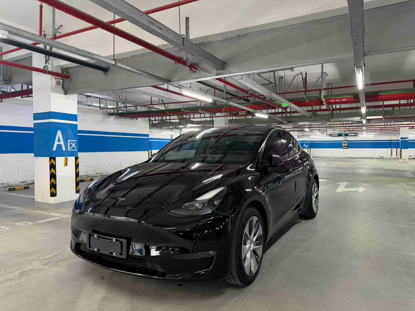 Tesla Model Y 2021 Tesla Model Y 2021 car image