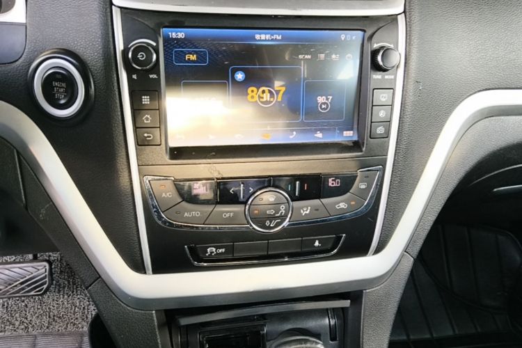 GEELY Emgrand 2016 car image #15