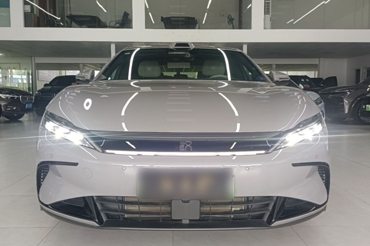 BYD Han 2025 car image #3