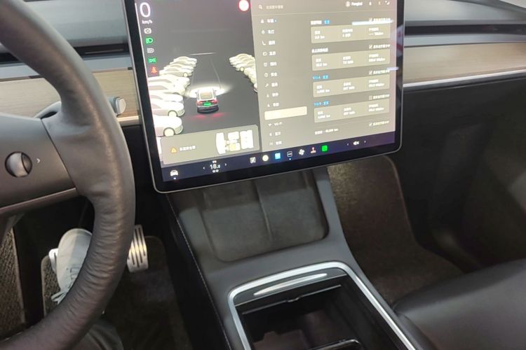 Tesla Model Y 2021 #13 Tesla Model Y 2021 car image #13