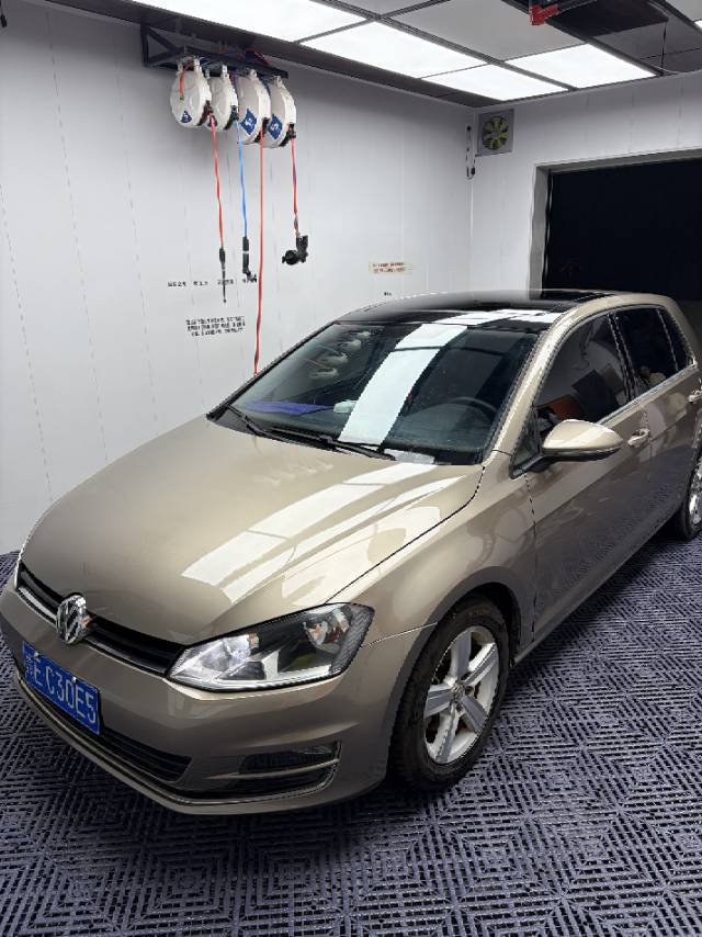 Volkswagen Golf 2015 Volkswagen Golf 2015 car image