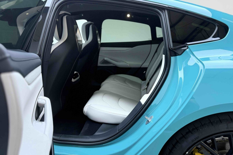 MI SU7 2024 car image #17