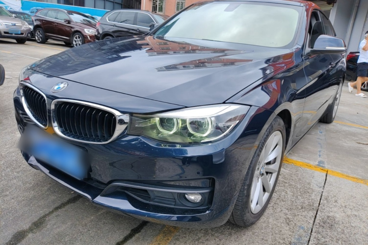 BMW 3 Series GT 2019 imagem de carro #2