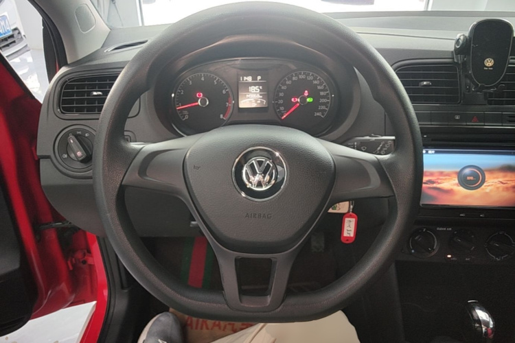 Volkswagen Polo 2016 #11 Volkswagen Polo 2016 car image #11