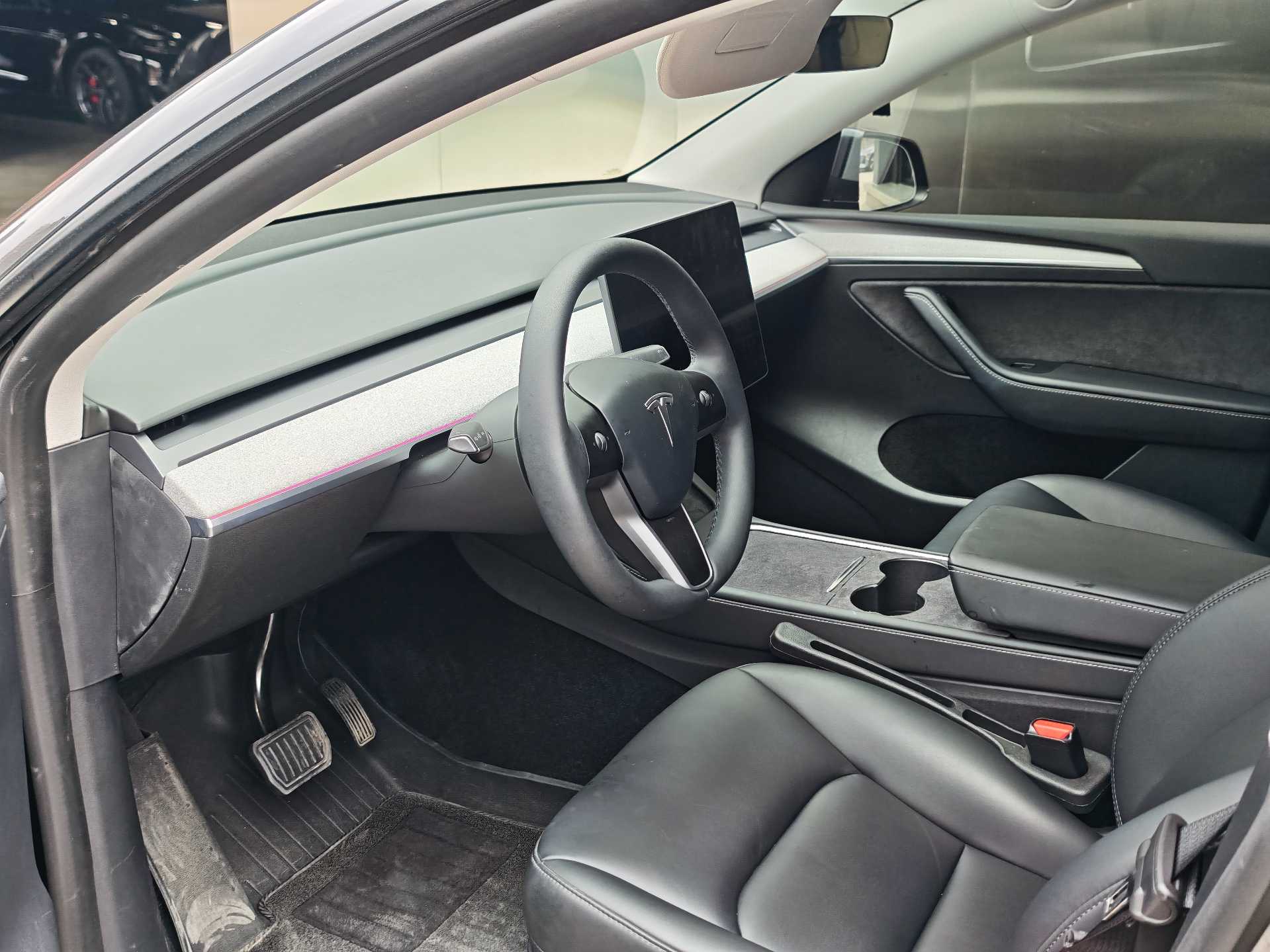 Tesla Model Y 2024 #4 Tesla Model Y 2024 imagen de coche #4
