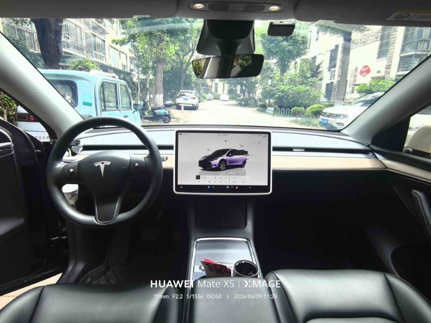 Tesla Model Y 2022 #6 Tesla Model Y 2022 car image #6