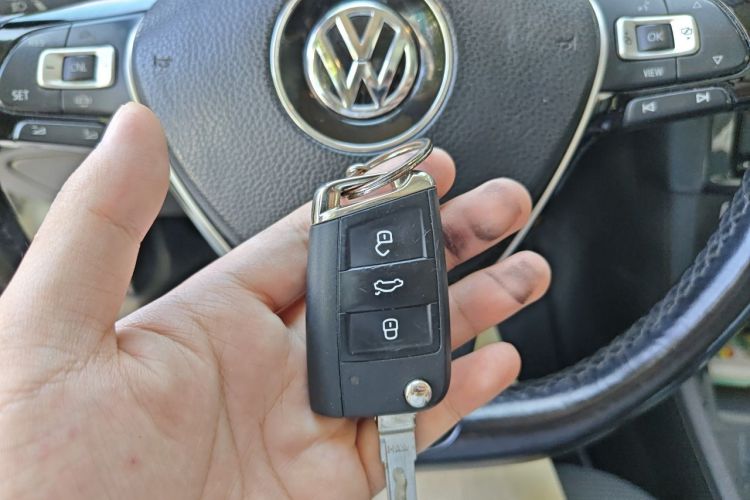 Volkswagen Golf 2019 #11 Volkswagen Golf 2019 car image #11
