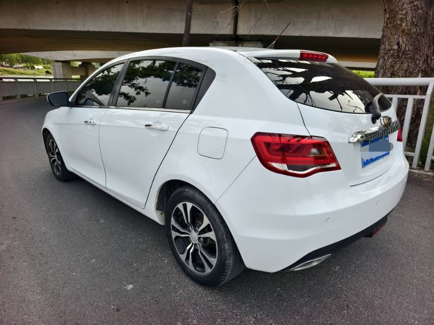 GEELY Emgrand 2015 #5 GEELY Emgrand 2015 car image #5