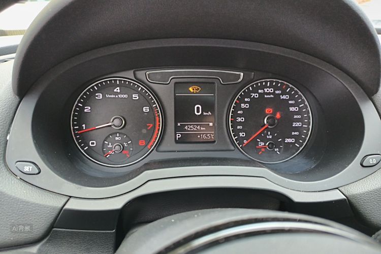Audi Q3 2018 #13 Audi Q3 2018 car image #13