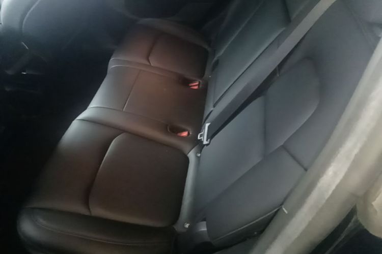 Tesla Model Y 2023 imagem de carro #17