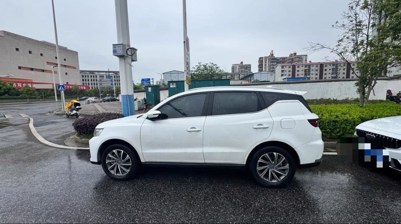 GEELY Vision X6 2022 изображение автомобиля #6