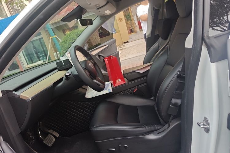 Tesla Model Y 2022 #19 Tesla Model Y 2022 car image #19
