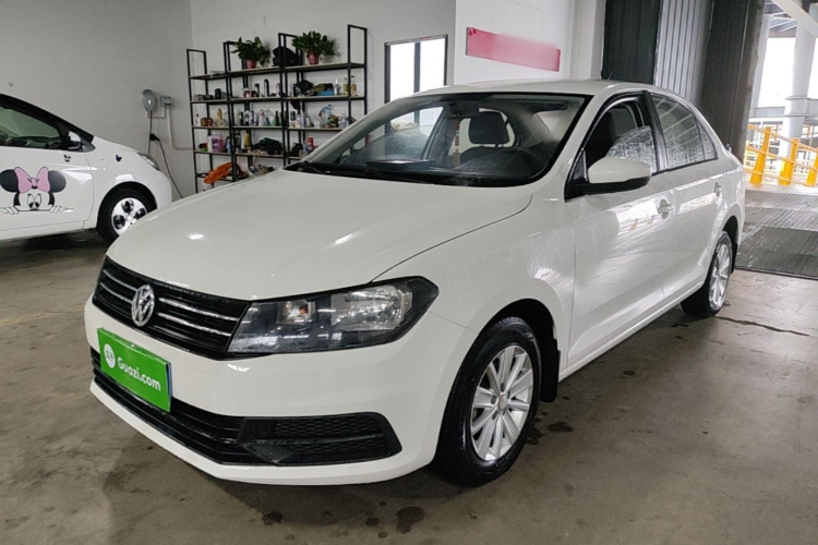 Volkswagen Santana 2018 car image #2