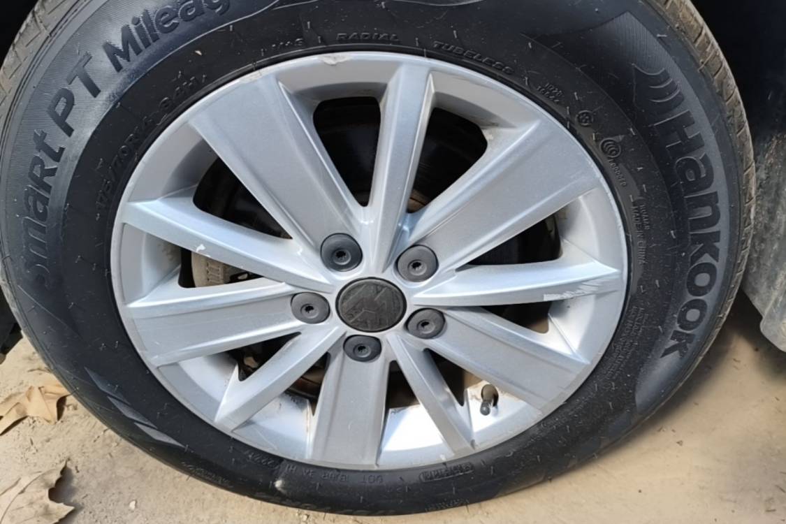 Volkswagen Santana 2016 #30 Volkswagen Santana 2016 car image #30