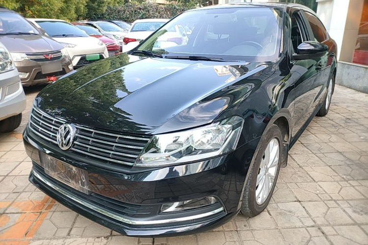 Volkswagen Lavida 2017 car image #2