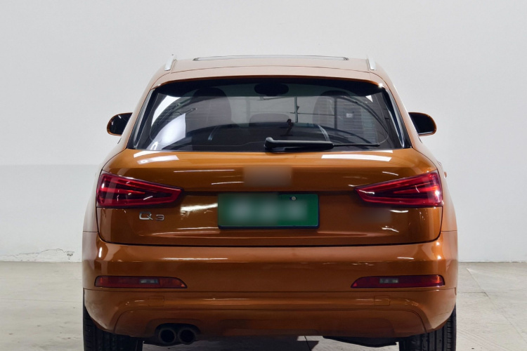 Audi Q3 2015 car image #6