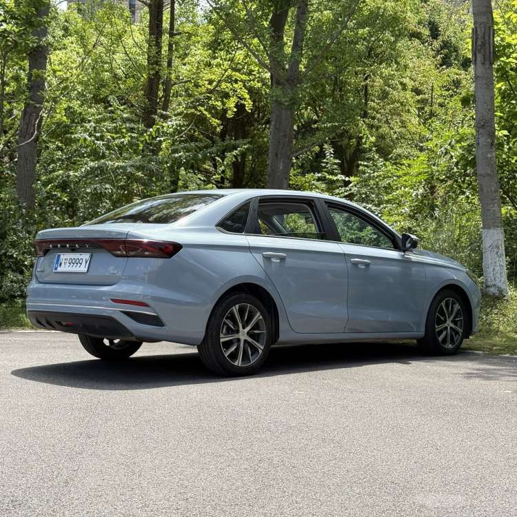 GEELY Emgrand 2023 car image #4