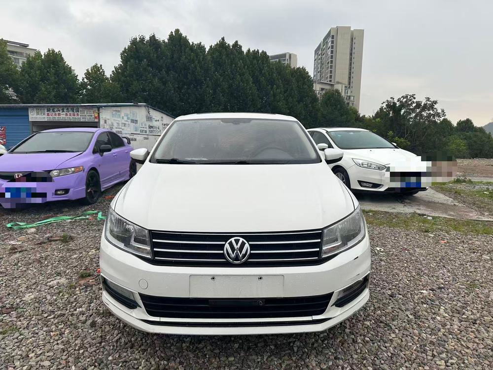 Volkswagen Santana 2017 car image #2