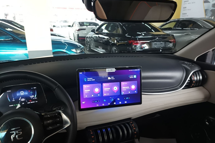 BYD Yuan Plus 2023 immagine di auto #10