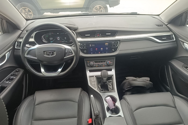 GEELY Emgrand 2019 #10 GEELY Emgrand 2019 car image #10