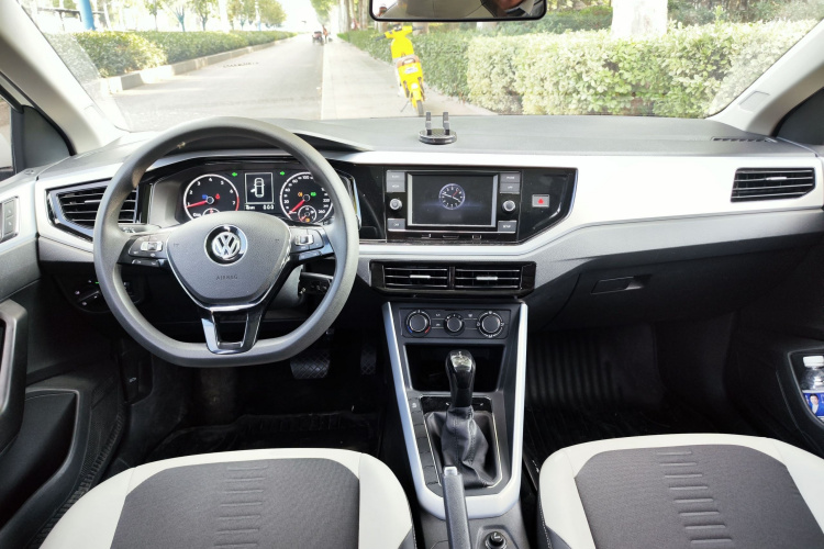 Volkswagen Polo 2019 #11 Volkswagen Polo 2019 car image #11
