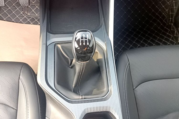 GEELY Emgrand 2023 #14 GEELY Emgrand 2023 car image #14
