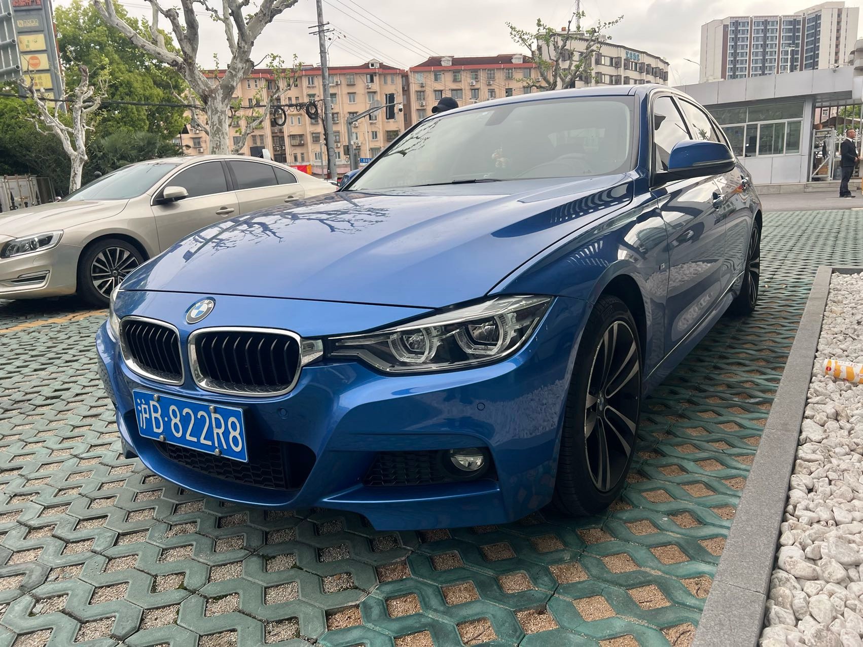 2019 immagine di auto 