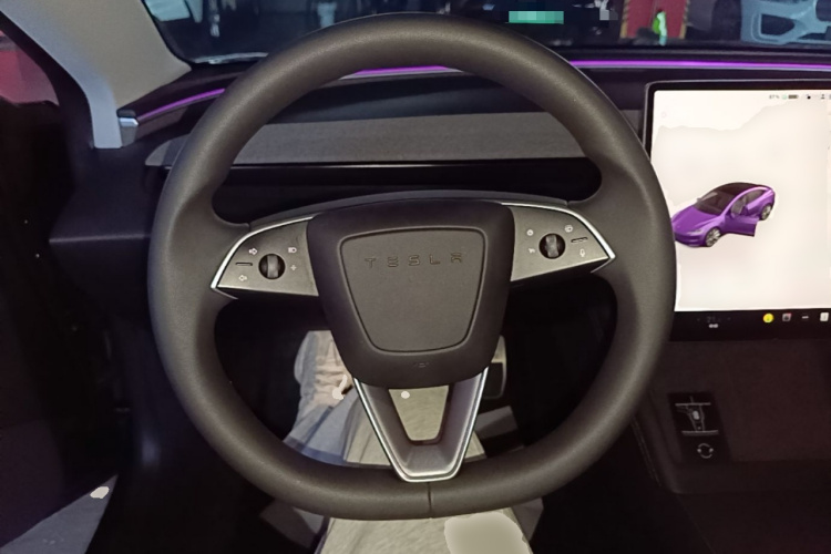 Tesla Model 3 2024 car image #11