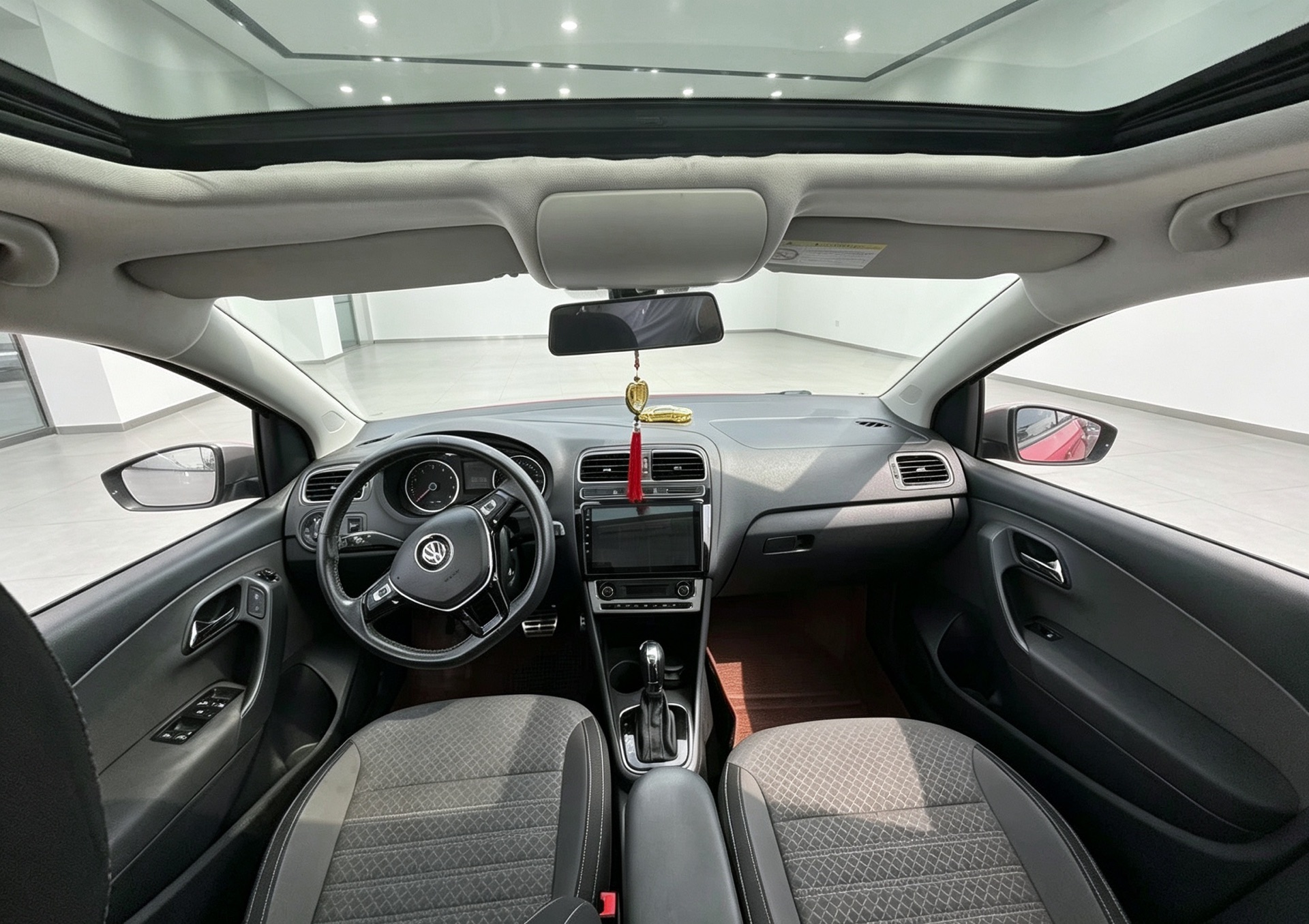 Volkswagen Polo 2015 #5 Volkswagen Polo 2015 car image #5