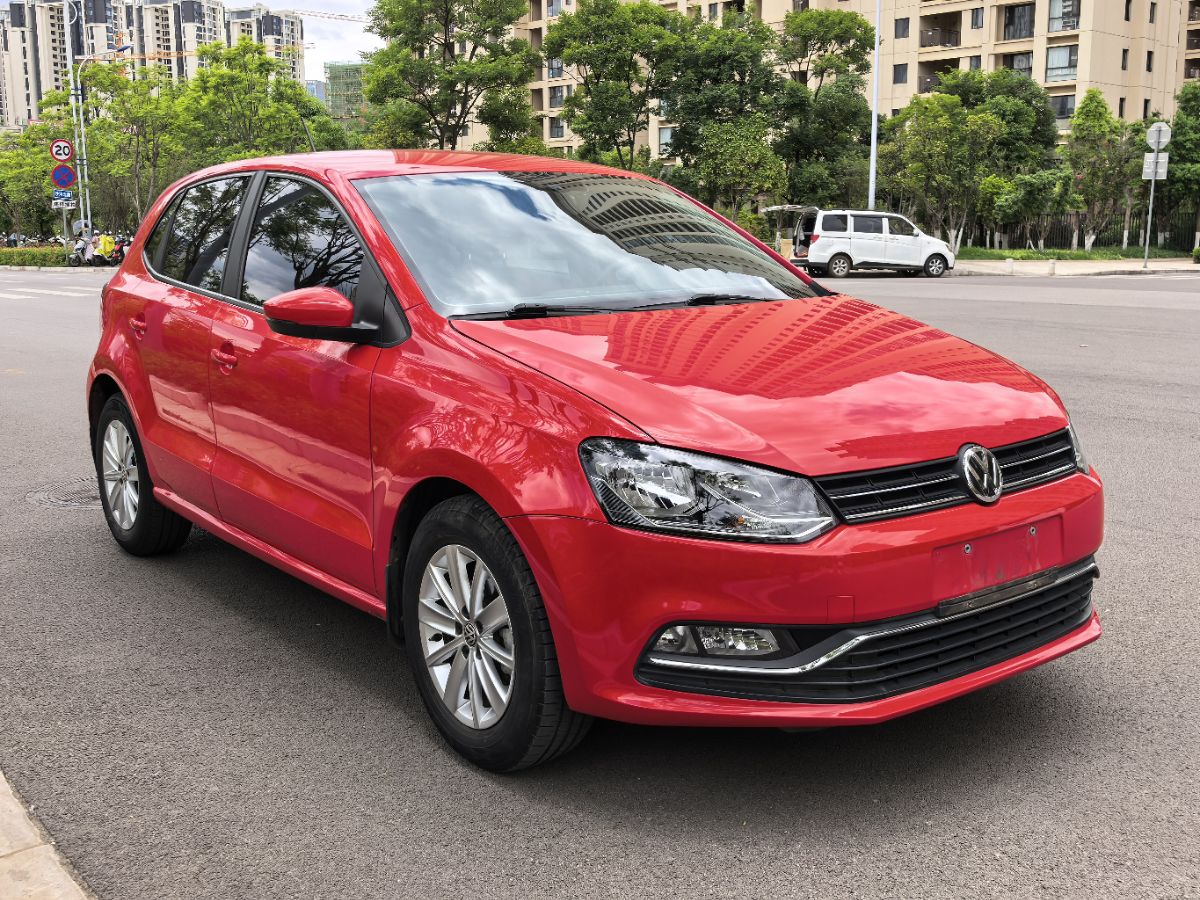 Volkswagen Polo 2014 car image #3