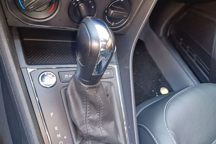 Volkswagen Lavida 2019 car image #14