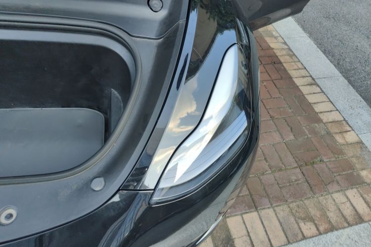 Tesla Model Y 2021 #27 Tesla Model Y 2021 car image #27