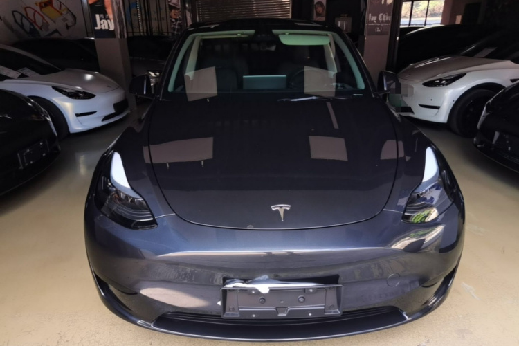 Tesla Model Y 2024 #3 Tesla Model Y 2024 car image #3