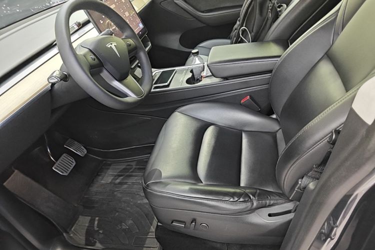 Tesla Model Y 2022 #15 Tesla Model Y 2022 car image #15
